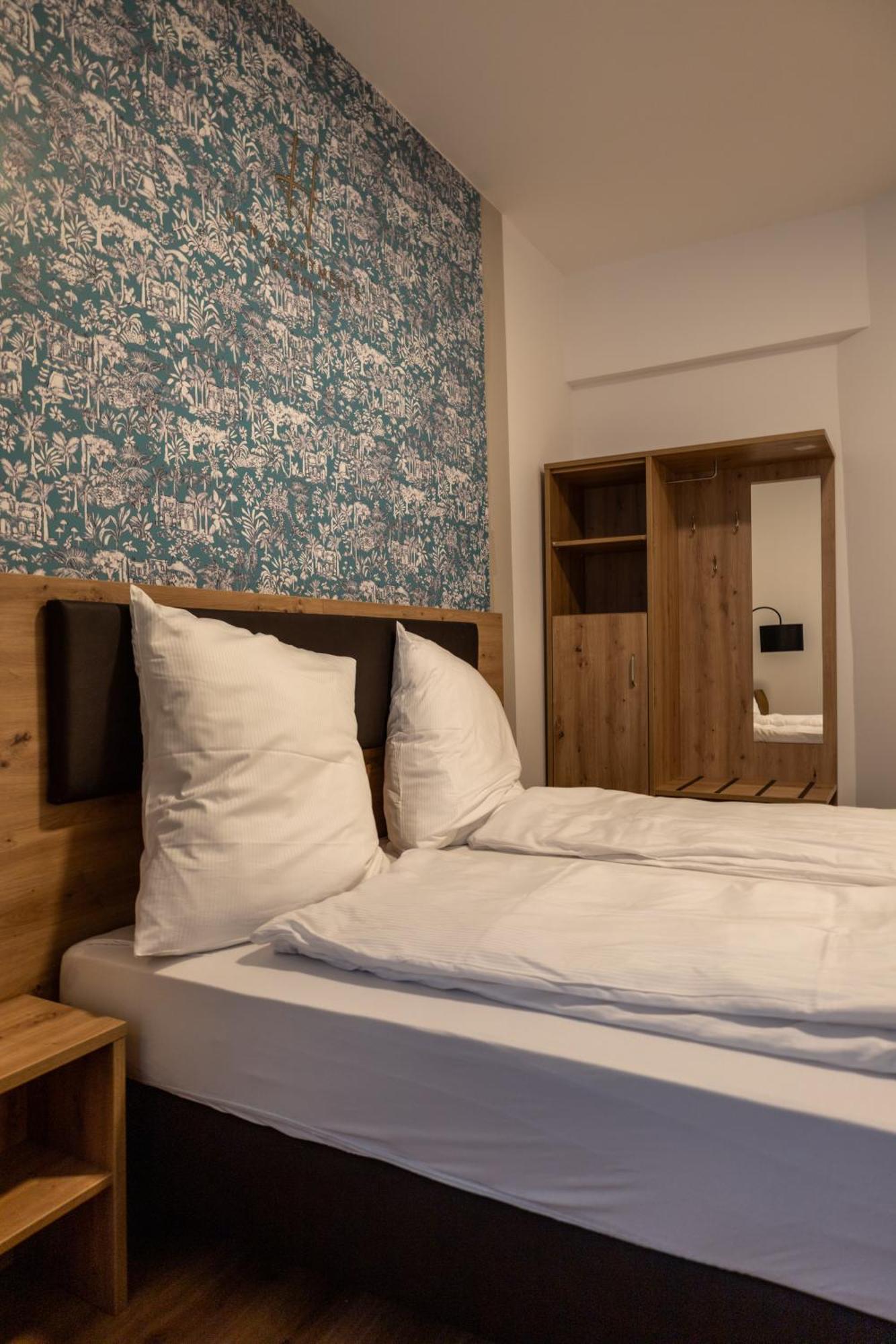 Hln Apartments Am Bahnhof Saarbrücken Eksteriør billede